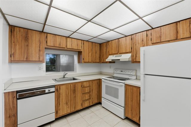 7650 W Mcnab Road 114, Tamarac, FL 33321