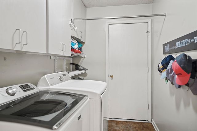 7080 WOODRIDGE LN, Germantown, TN 38138