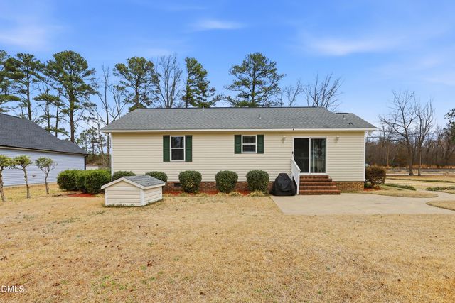 525 W Edwards Street, Princeton, NC 27569