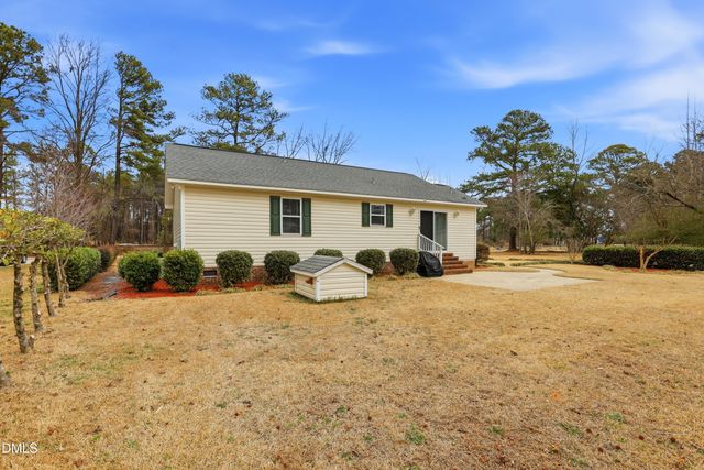 525 W Edwards Street, Princeton, NC 27569
