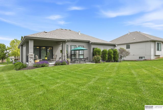 19025 Cuming Circle, Omaha, NE 68022