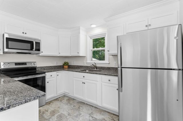 87 Saint Marie Street, Manchester, NH 03102