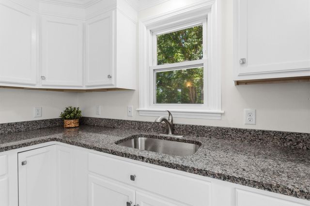 87 Saint Marie Street, Manchester, NH 03102
