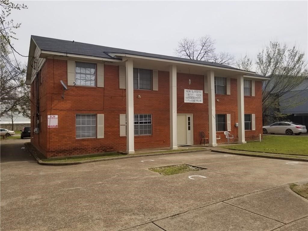 305 Lampe Street A, Arlington, TX 76010