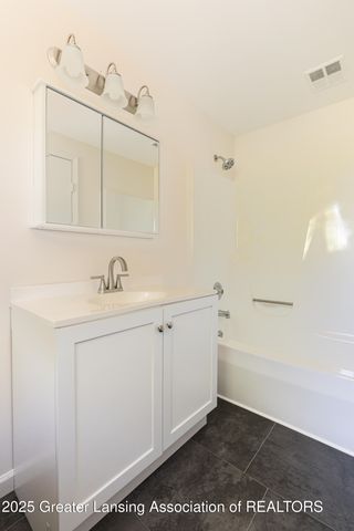 1101 Barr Avenue, Lansing, MI 48911