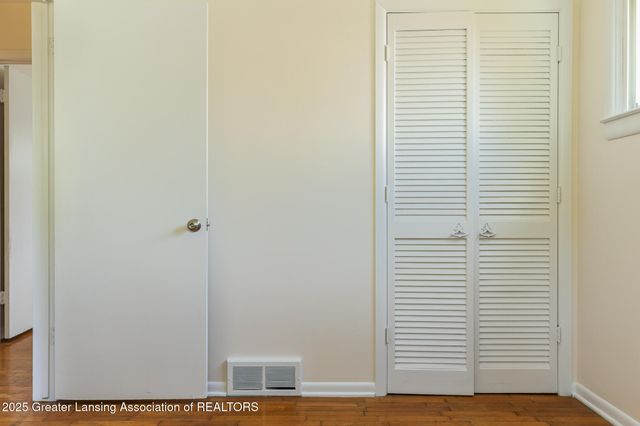 1101 Barr Avenue, Lansing, MI 48911