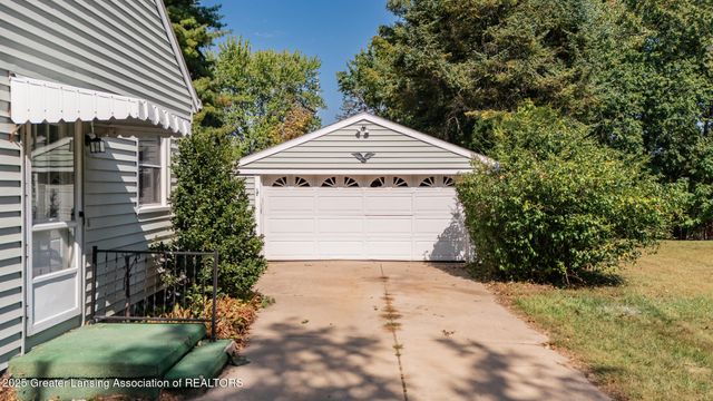1101 Barr Avenue, Lansing, MI 48911