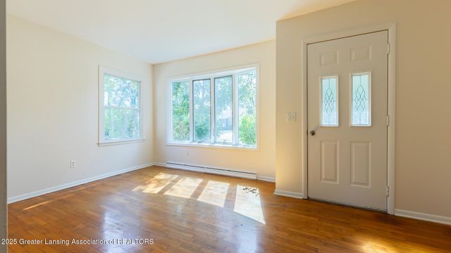 1101 Barr Avenue, Lansing, MI 48911