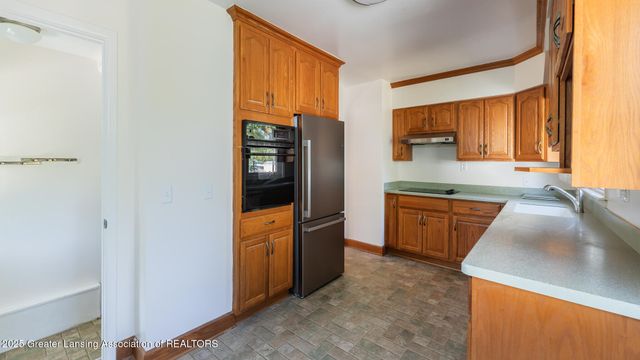 1101 Barr Avenue, Lansing, MI 48911
