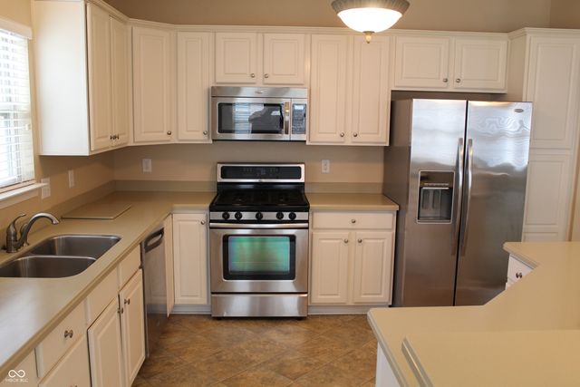5579 Lipizzan Lane, Plainfield, IN 46168