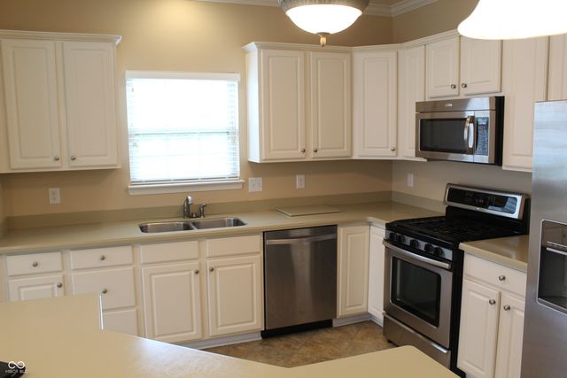 5579 Lipizzan Lane, Plainfield, IN 46168