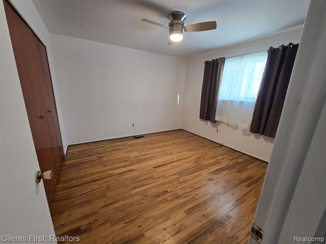 28004 Hughes Street, Saint Clair Shores, MI 48081