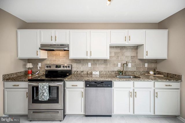 5706 E POINT CIR, Spotsylvania, VA 22551