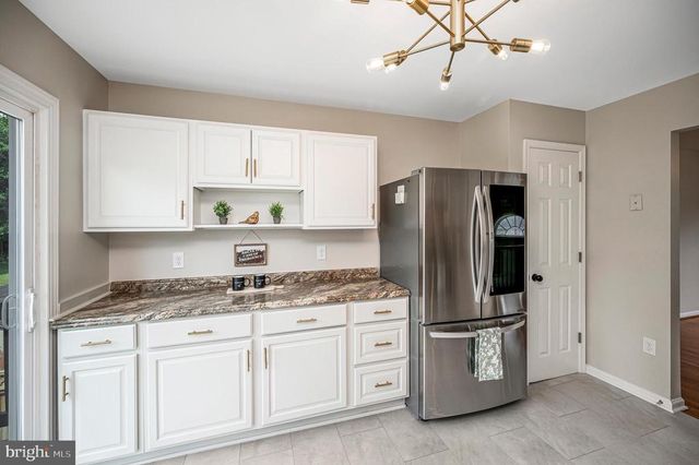 5706 E POINT CIR, Spotsylvania, VA 22551