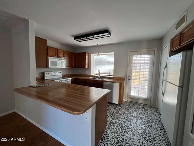 5704 E AIRE LIBRE Avenue 1081, Scottsdale, AZ 85254