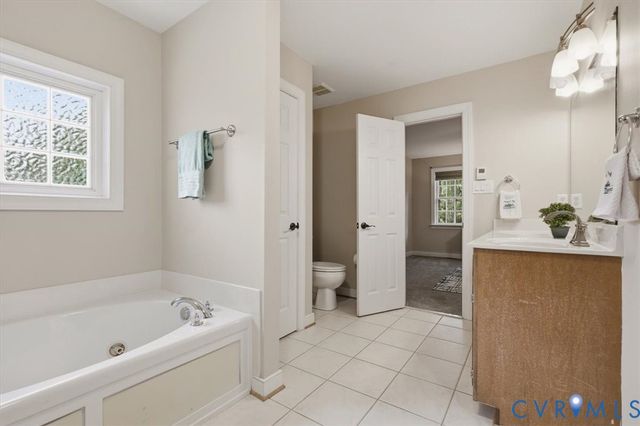 5052 Brandon Pines Dr, Providence Forge, VA 23140