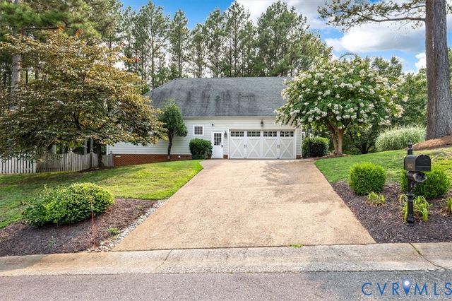 5052 Brandon Pines Dr, Providence Forge, VA 23140