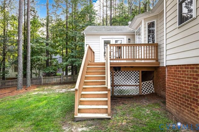 5052 Brandon Pines Dr, Providence Forge, VA 23140