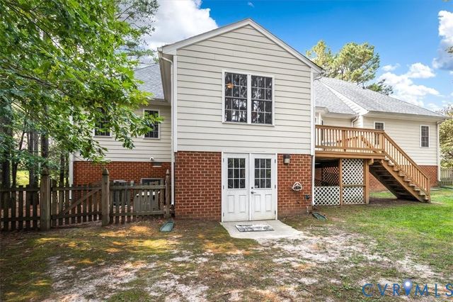 5052 Brandon Pines Dr, Providence Forge, VA 23140