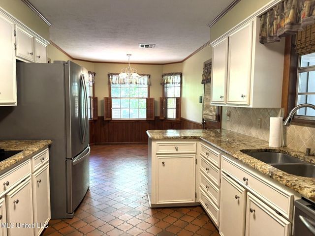 58 Melanie Road, Natchez, MS 39120