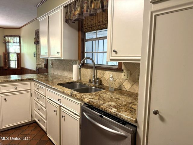 58 Melanie Road, Natchez, MS 39120