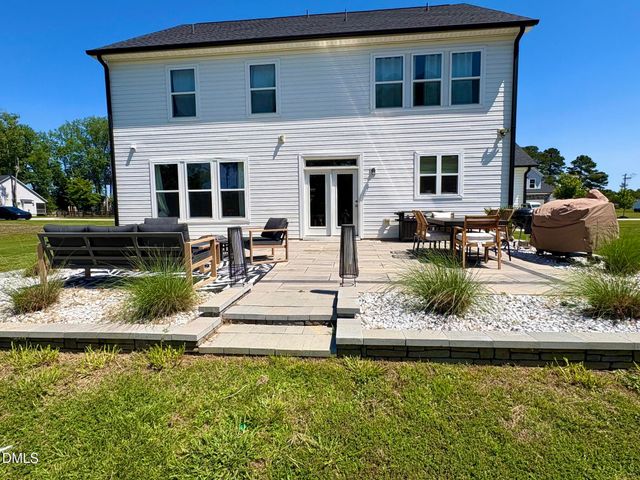 4 E Odell Lane, Zebulon, NC 27597
