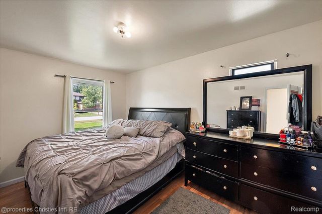 38364 Yonkers Drive, Sterling Heights, MI 48310