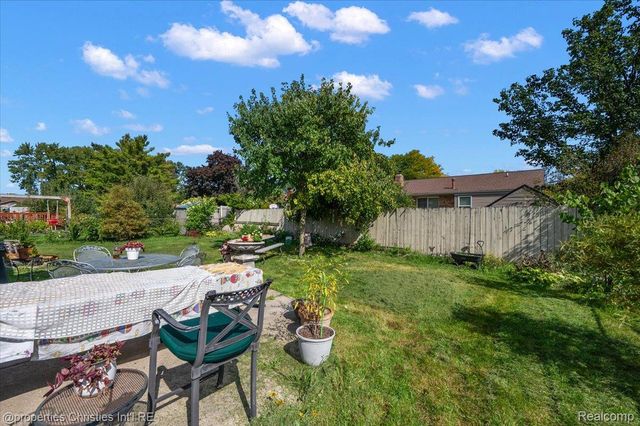 38364 Yonkers Drive, Sterling Heights, MI 48310