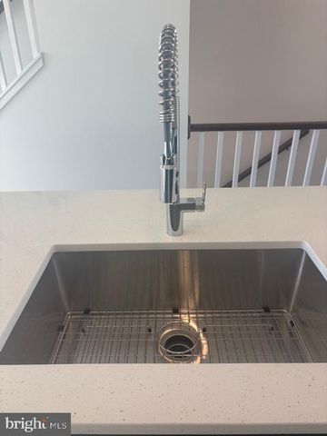 9103 FORKLEAF OAK DR, Fredericksburg, VA 22407