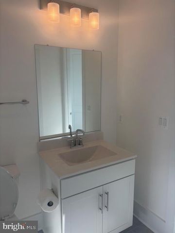9103 FORKLEAF OAK DR, Fredericksburg, VA 22407