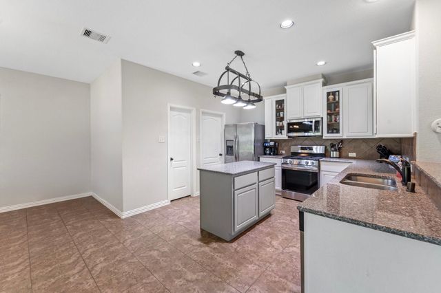 18726 Dovewood Springs Lane, Tomball, TX 77375