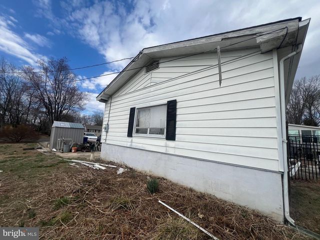 550 FENNEL RD, Monroeville, NJ 08343