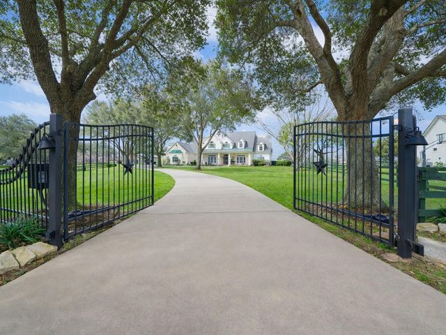 32134 Fulbrook Commons, Fulshear, TX 77441