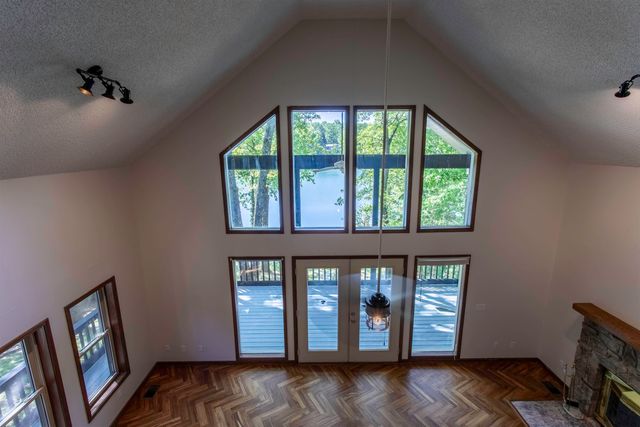 8 Winnebago Trace, Cherokee Village, AR 72529