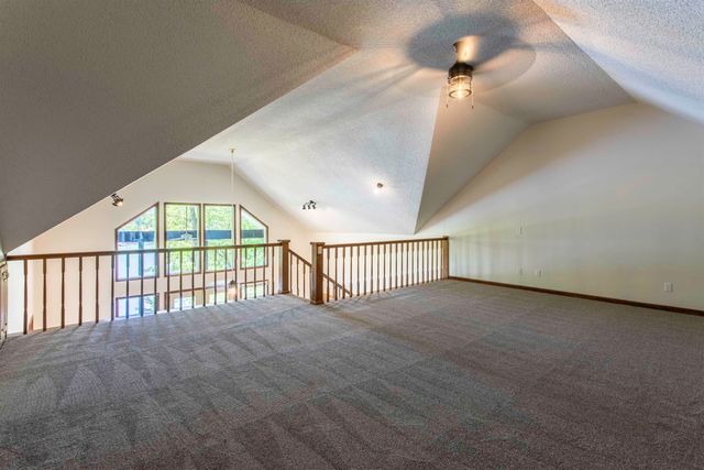 8 Winnebago Trace, Cherokee Village, AR 72529