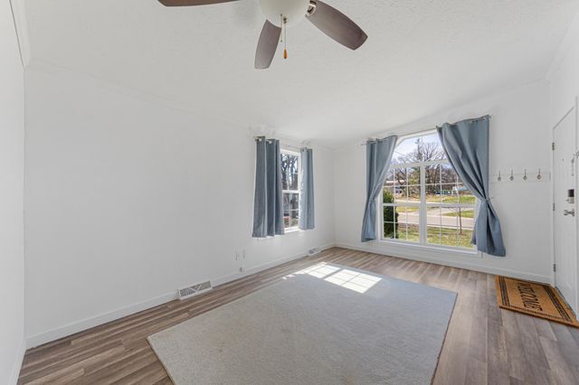 12516 Garland Avenue, Apple Valley, MN 55124