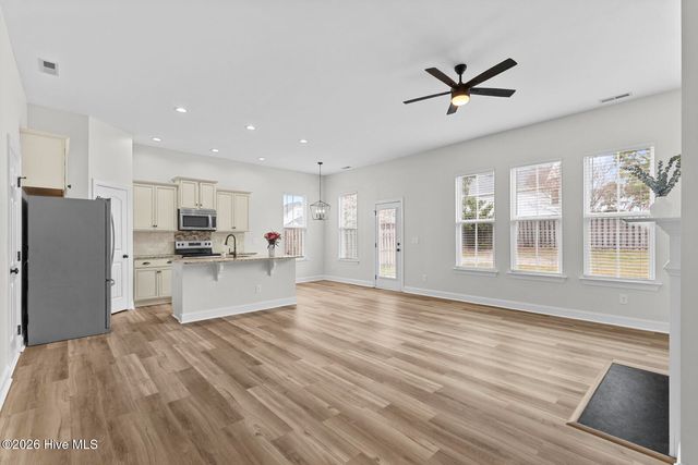 207 Willow Ridge Drive, Holly Ridge, NC 28445