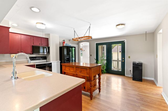 5002-D BURKITTSVILLE RD, Jefferson, MD 21755