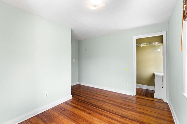 5002-D BURKITTSVILLE RD, Jefferson, MD 21755
