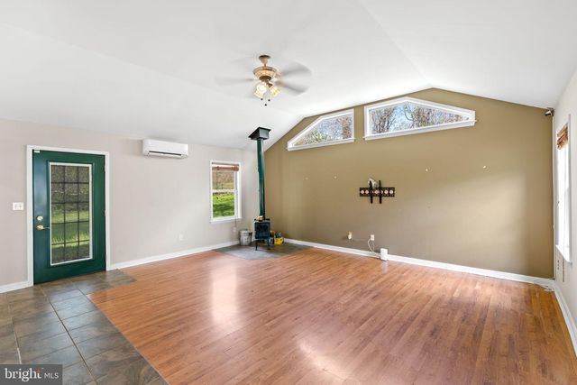 5002-D BURKITTSVILLE RD, Jefferson, MD 21755