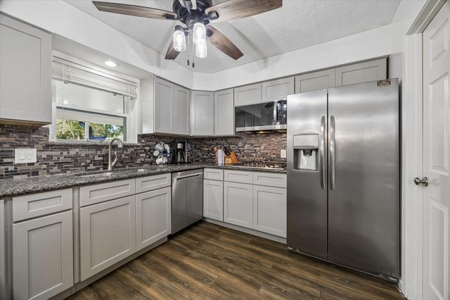 15726 Blackhawk Boulevard, Friendswood, TX 77546