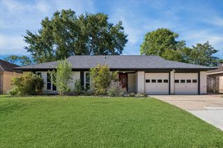 15726 Blackhawk Boulevard, Friendswood, TX 77546