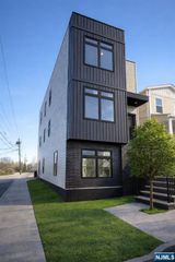 57 Rosa Parks, Paterson, NJ 07524