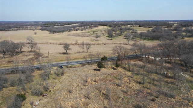 6484 State Highway 56, Bells, TX 75414