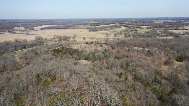 6484 State Highway 56, Bells, TX 75414