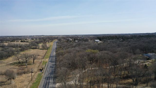 6484 State Highway 56, Bells, TX 75414