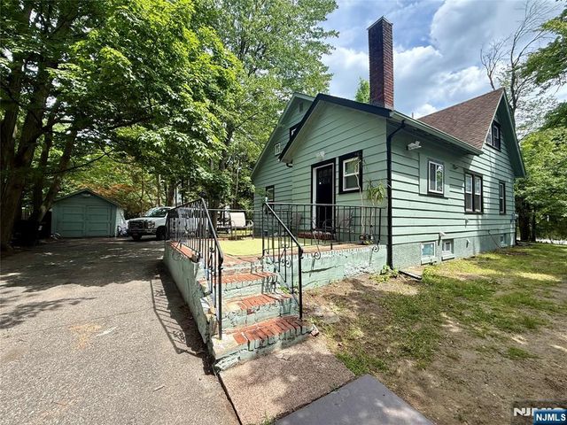 131 W Ramapo Avenue, Mahwah, NJ 07430