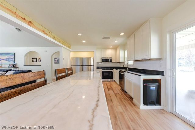 921 E Helen Street, Sallisaw, OK 74955