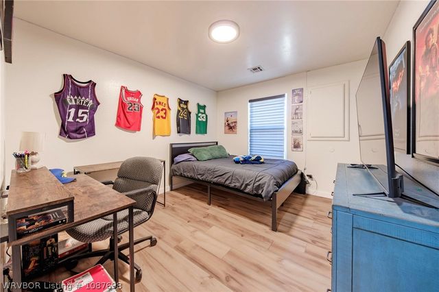 921 E Helen Street, Sallisaw, OK 74955