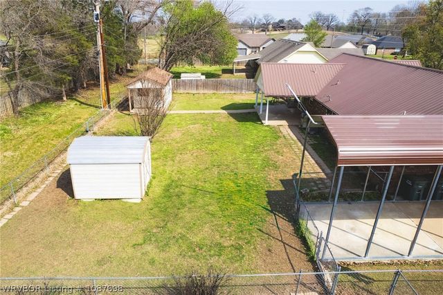 921 E Helen Street, Sallisaw, OK 74955